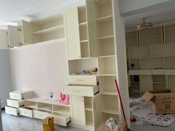 新买了一套房子,不知道从何下手装修?该怎么办,新屋装修准备什么东西好。 家居装饰 新买了一套房子,不知道从何下手装修?该怎么办,新屋装修准备什么东西好。 新买了一套房子,不知道从何下手装修?该怎么办,新屋装修准备什么东西好。 家居装饰