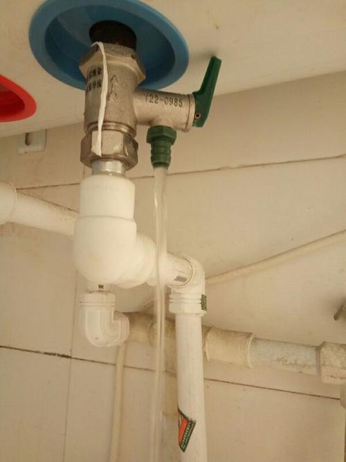 家里装修,要按热水器,但不是长流水,要按水箱,还需要些什么呢?有什么注意的吗?东西怎么安装呢,装修时业主准备什么东西呢。 家居设计 家里装修,要按热水器,但不是长流水,要按水箱,还需要些什么呢?有什么注意的吗?东西怎么安装呢,装修时业主准备什么东西呢。 家里装修,要按热水器,但不是长流水,要按水箱,还需要些什么呢?有什么注意的吗?东西怎么安装呢,装修时业主准备什么东西呢。 家居设计