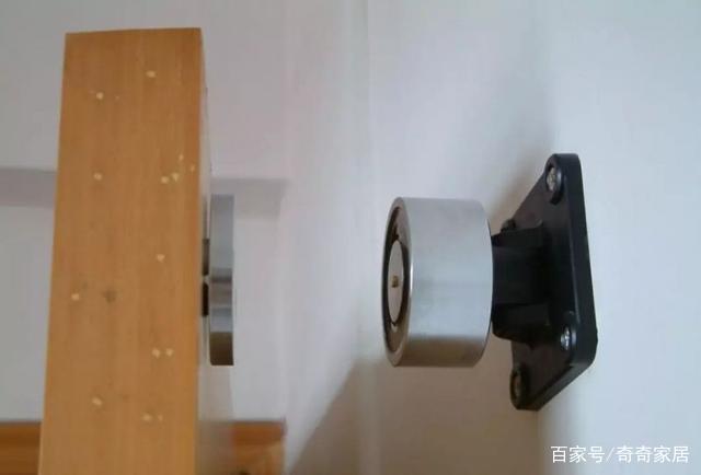 装修接近尾声,设计师说房间门锁跟百叶门吸都要自己买。是这样的吗,别人给装修自己准备什么东西。 家居装饰 装修接近尾声,设计师说房间门锁跟百叶门吸都要自己买。是这样的吗,别人给装修自己准备什么东西。 装修接近尾声,设计师说房间门锁跟百叶门吸都要自己买。是这样的吗,别人给装修自己准备什么东西。 家居装饰