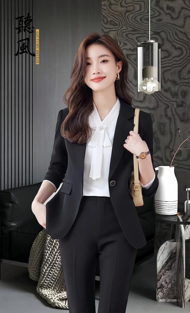 西装修身女长款外套搭配指南,优雅与实穿的完美结合 家居设计 西装修身女长款外套搭配指南,优雅与实穿的完美结合 西装修身女长款外套搭配指南,优雅与实穿的完美结合 家居设计